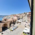 Porta A Mare 公寓